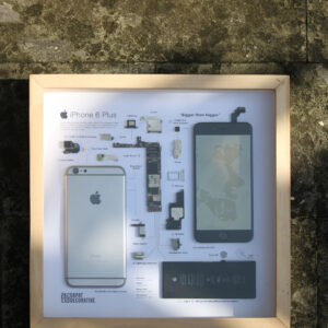 Frame art apple iPhone 6 Plus with natural wooden frame - Dapat Decorative